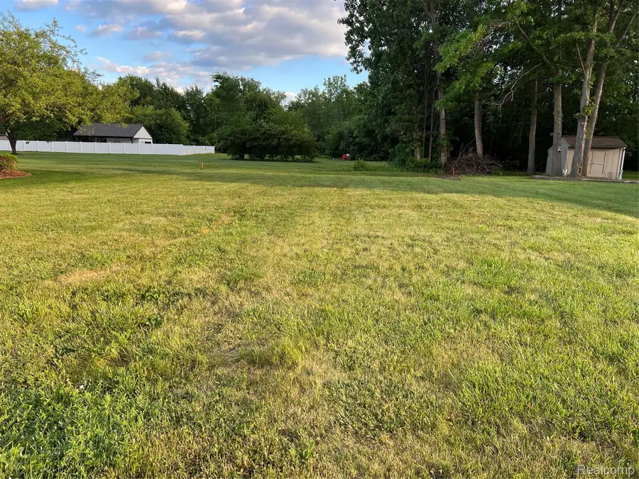16689 Carter, Trenton, MI 48183 - #2