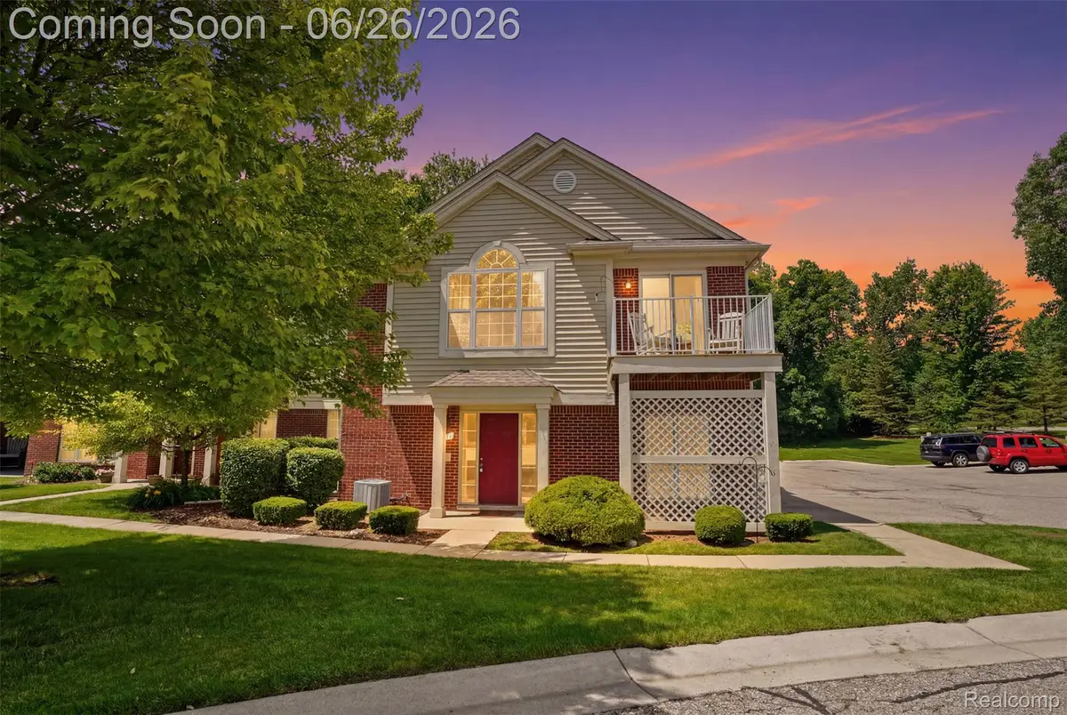 1668 Deepwood Circle, Rochester, MI 48307 - #1
