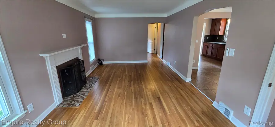 6130 Oakman Boulevard, Dearborn, MI 48126 - #2