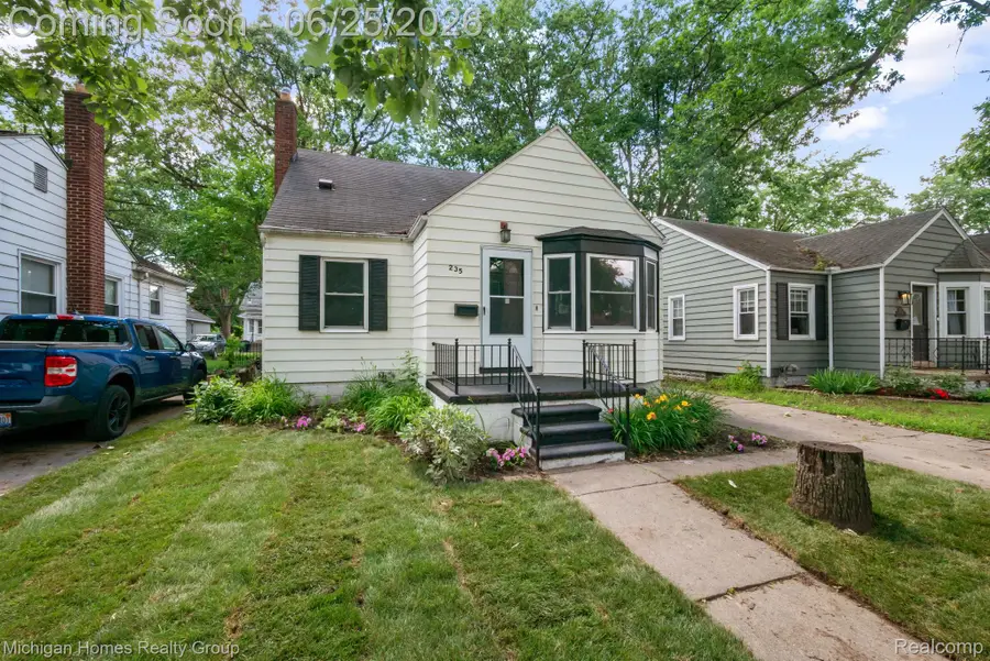 235 Flowerdale Street, Ferndale, MI 48220 - #2
