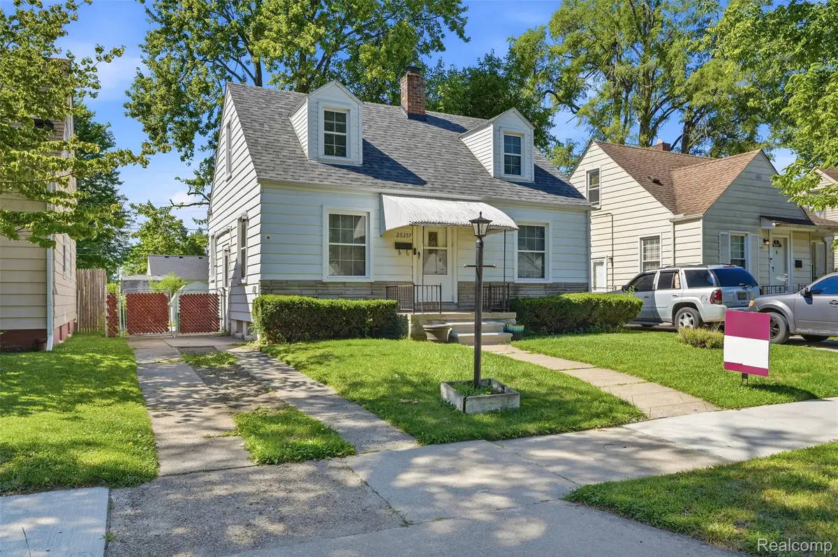 26357 Eton Avenue, Dearborn Heights, MI 48125 - #1