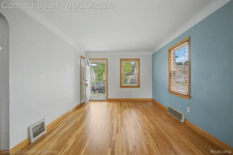 24715 Oxford Street, Dearborn, MI 48124 - #3