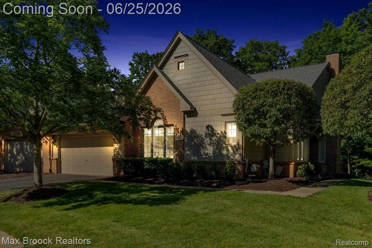 7330 Crackling Creek Circle #4, West Bloomfield, MI 48322 - #1
