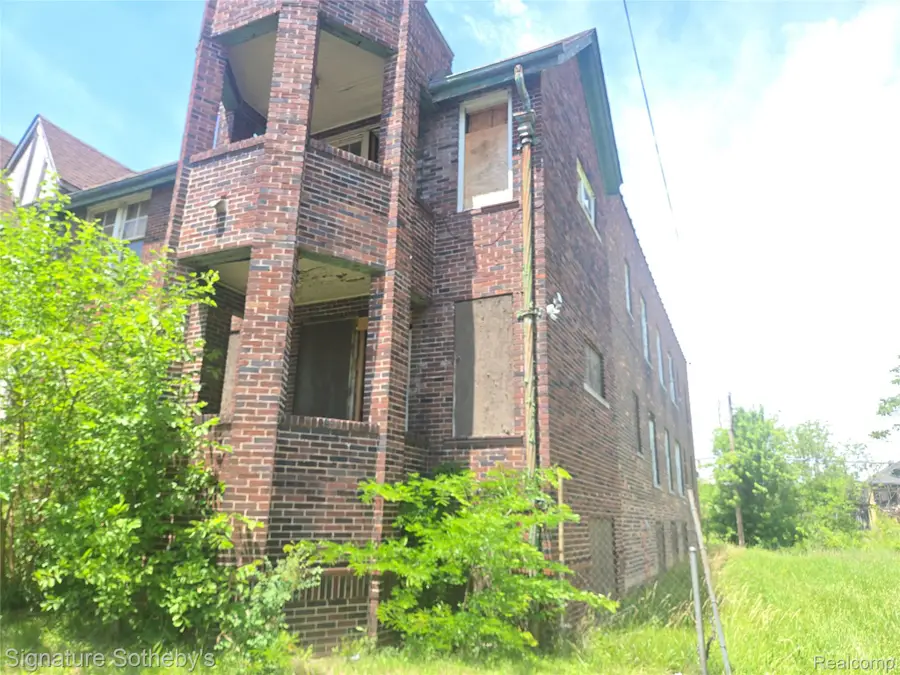 3760 W Chicago, Detroit, MI 48206 - #3