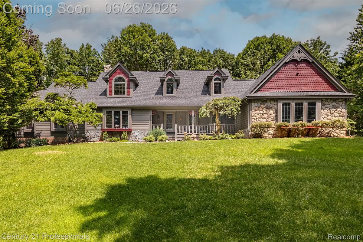 9200 Fox Hollow Road, Clarkston, MI 48348 - #1