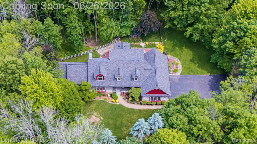 9200 Fox Hollow Road, Clarkston, MI 48348 - #3