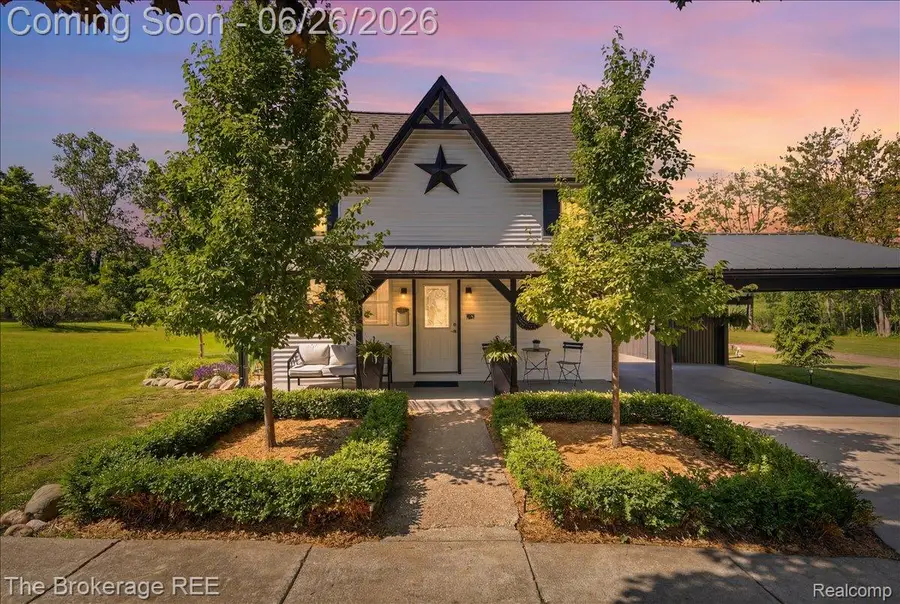 208 North Street, Holly, MI 48442 - #2