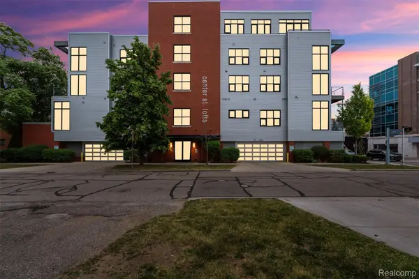 100 N Center Street #404, RoyalOak, MI 48067