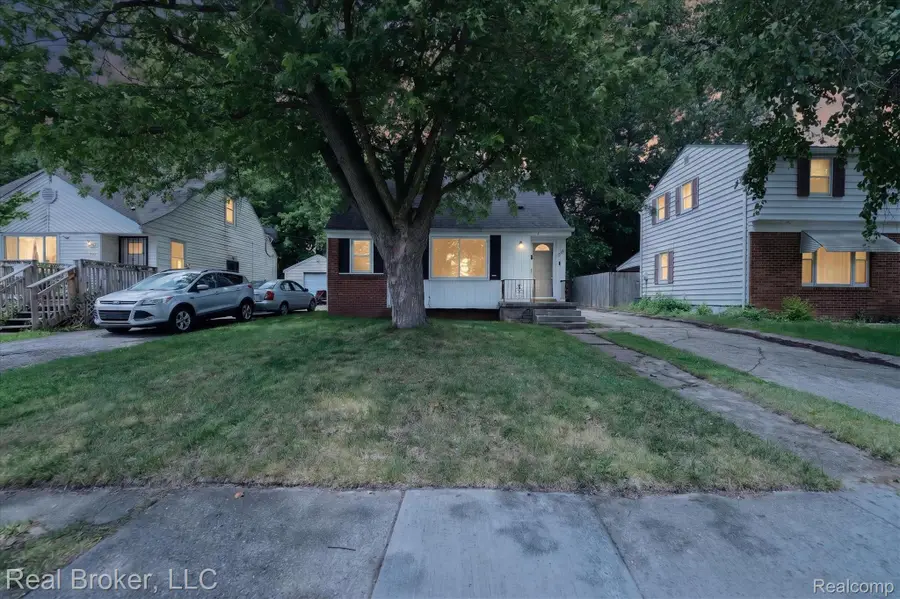 602 S Meade Street, Flint, MI 48503 - #2