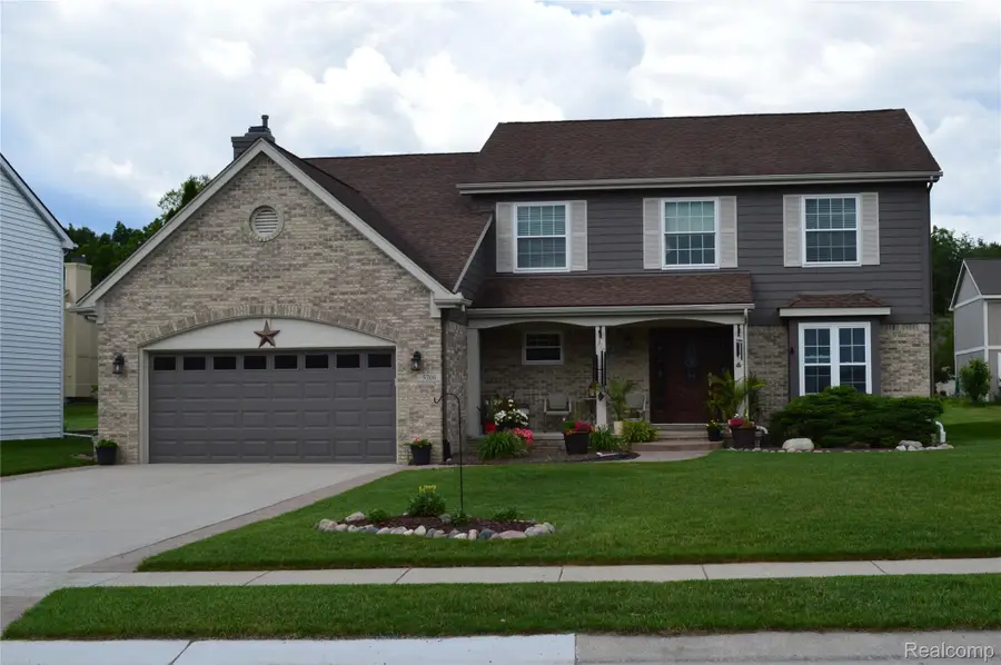 5708 Berwick Court, Clarkston, MI 48346 - #2