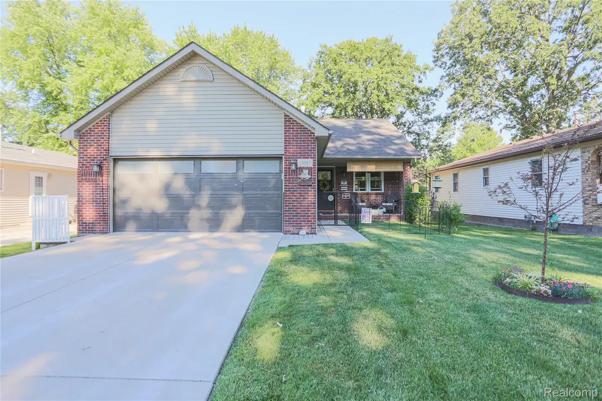 39567 Macomber Street, Harrison, MI 48045 - #1
