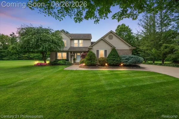4683 Fox Chase Drive, WhiteLake, MI 48383