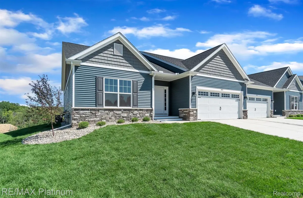 861 Oakwood Circle #22, Fenton, MI 48430 - #1