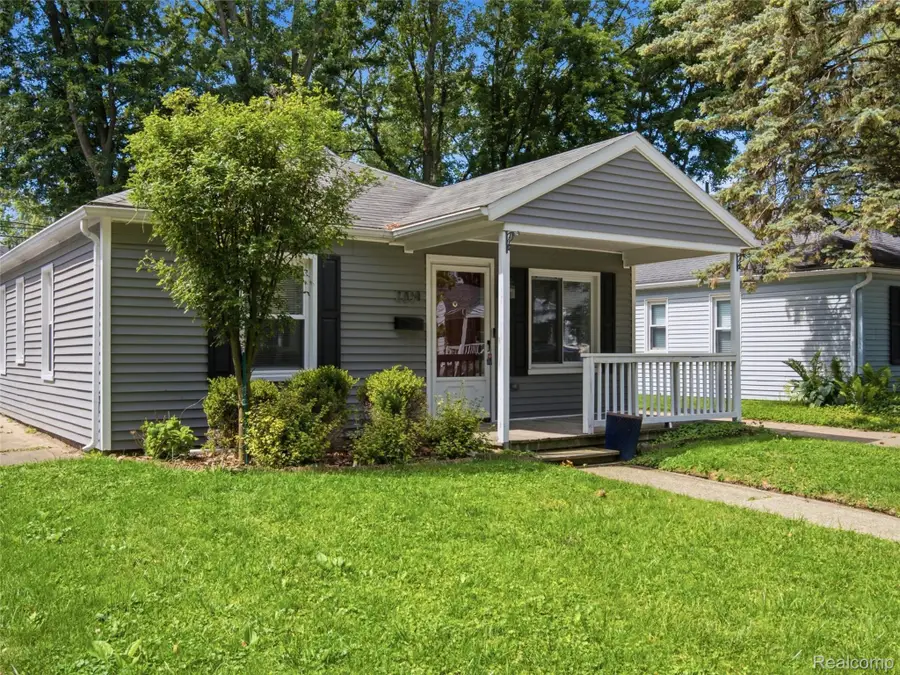 2204 Brockton Avenue, Royal Oak, MI 48067 - #3