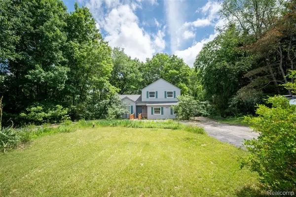 4277 Tux Lane, Milford, MI 48380
