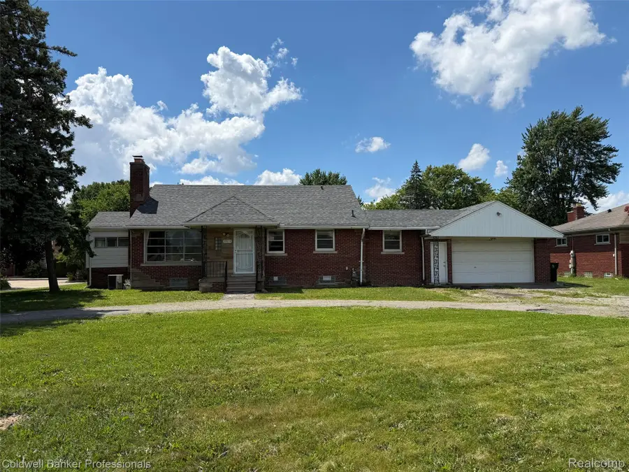 29715 Utica Road, Roseville, MI 48066 - #2