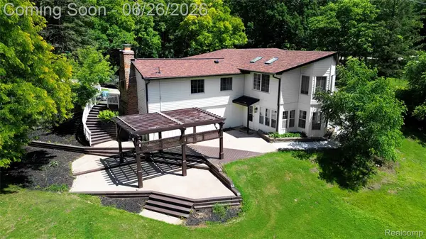 9497 Ellis Road, Clarkston, MI 48348
