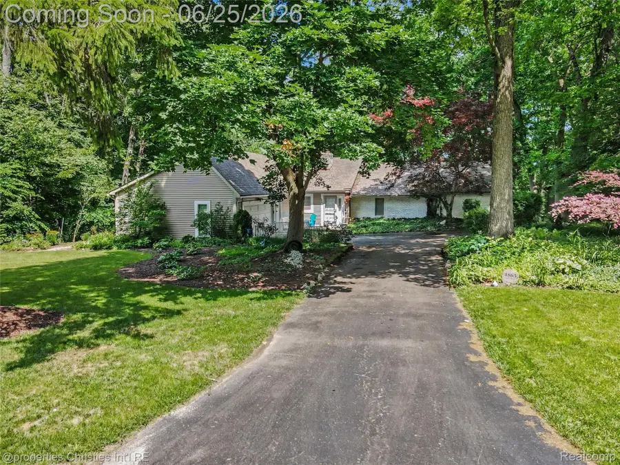 4863 Split Rail Drive, Brighton, MI 48114 - #2