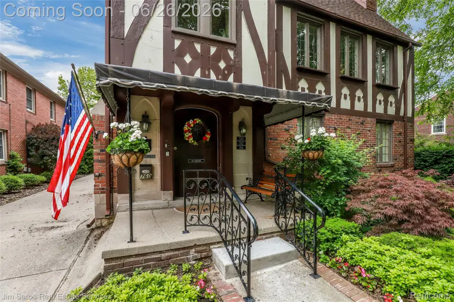 764 Harcourt Road, Grosse Pointe Park, MI 48230 - #2