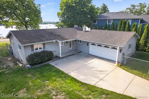 3161 Jackson Boulevard, Highland, MI 48356