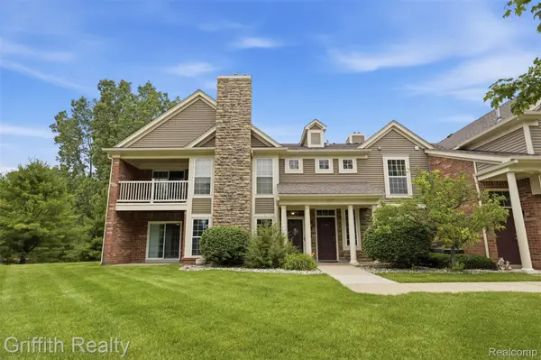 4271 Deeside Drive, Brighton, MI 48116