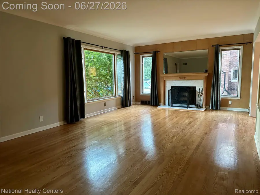 821 Pemberton Road, Grosse Pointe Park, MI 48230 - #2