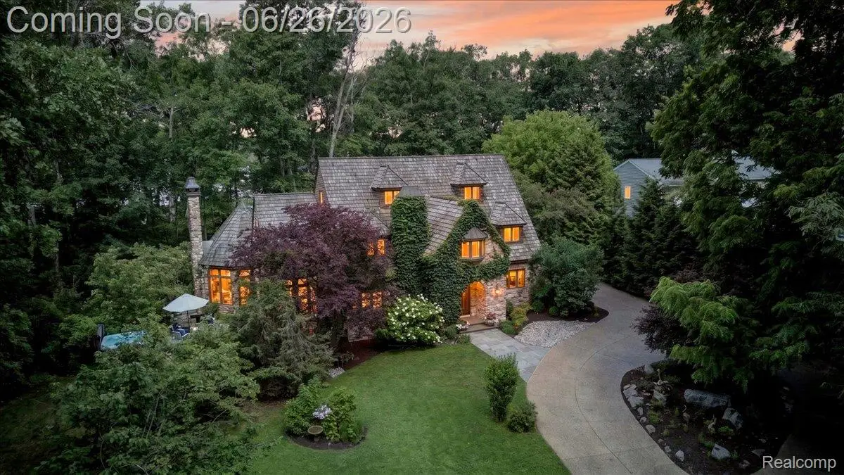 29498 E River Road, Grosse Ile, MI 48138 - #1