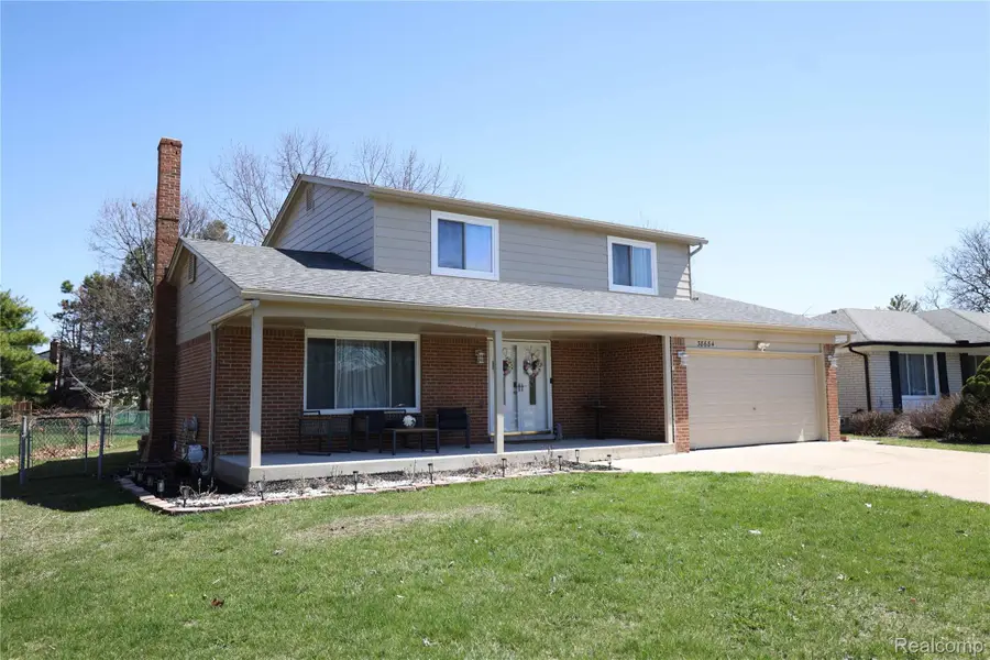 38684 Pinebrook Drive, Sterling Heights, MI 48310 - #2