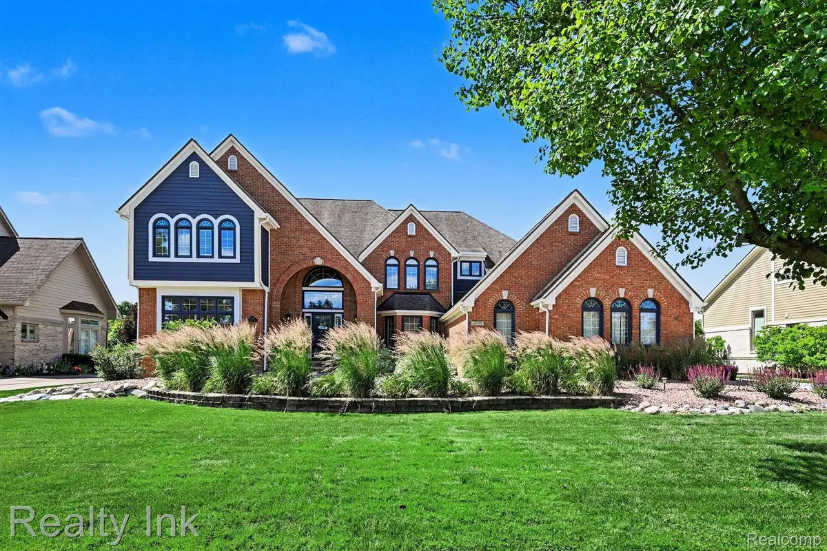 49195 Fox Drive S, Plymouth, MI 48170 - #1