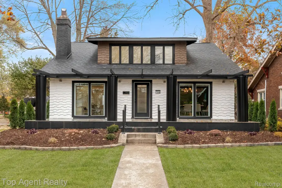 784 Barrington Road, Grosse Pointe Park, MI 48230 - #2