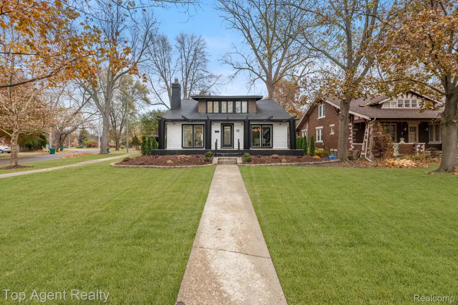 784 Barrington Road, Grosse Pointe Park, MI 48230 - #3