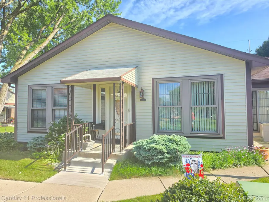 40318 Newport Drive, Plymouth, MI 48170 - #2