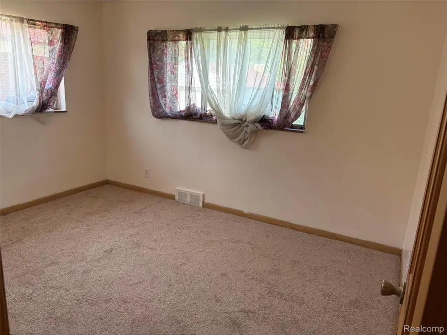 20093 Mansfield Street, Detroit, MI 48235 - #3
