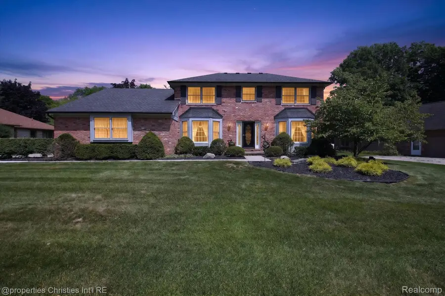 21500 Woodfarm Drive, Northville, MI 48167 - #2