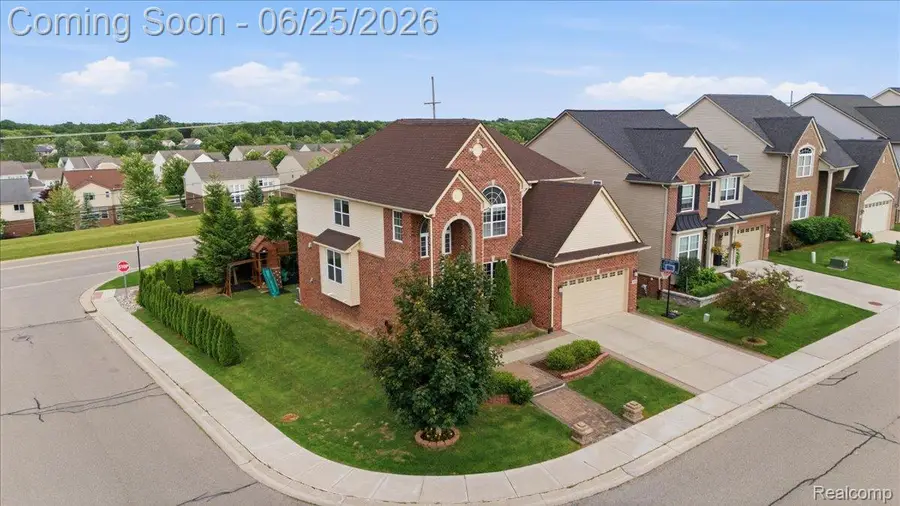 4810 E Stonegate Circle, Lake Orion, MI 48359 - #2