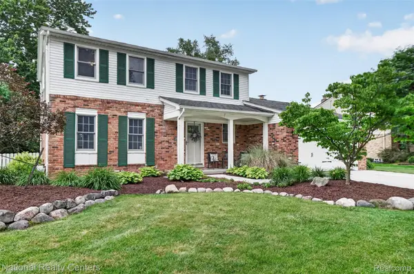 19682 Stamford Drive, Livonia, MI 48152