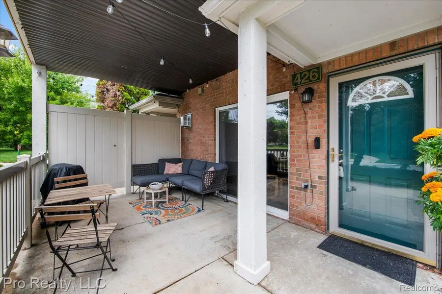 426 Marigold Circle, Westland, MI 48185 - #3