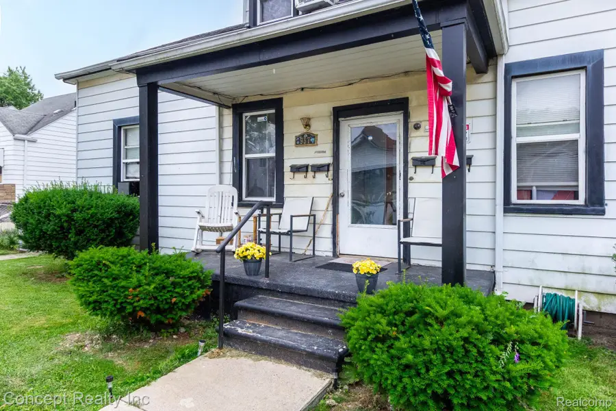 957 Park Avenue, Lincoln Park, MI 48146 - #3