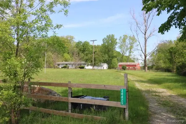 34429 33 Mile Road, Richmond, MI 48062