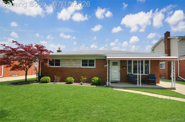 32354 Beechwood Drive, Warren, MI 48088
