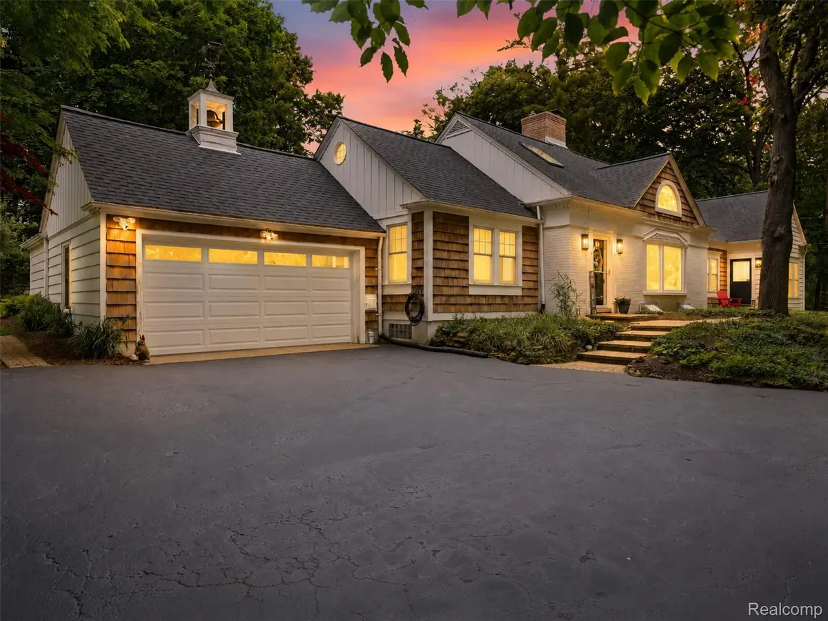 27310 Crestwood Drive, Franklin, MI 48025 - #1