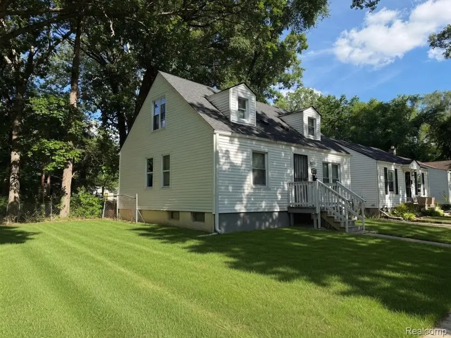 19492 Biltmore Street, Detroit, MI 48235 - #3