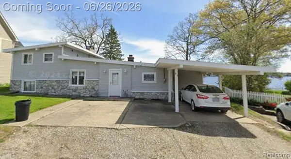 91 Crescent Avenue, LakeOrion, MI 48362