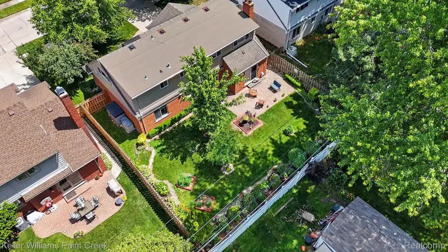 1437 Blairmoor Court, Grosse Pointe Woods, MI 48236 - #3