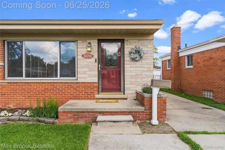 30250 Longfellow Avenue, Madison Heights, MI 48071 - #3