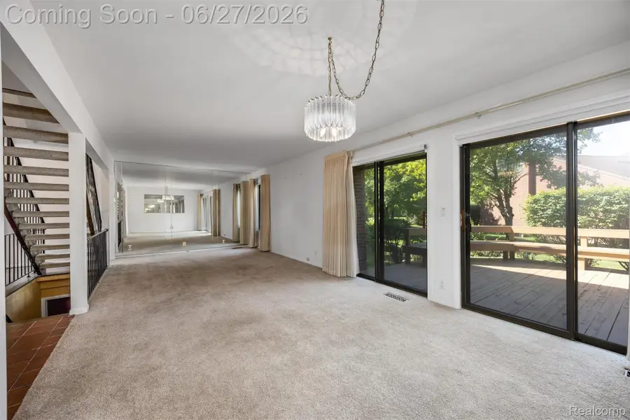 3082 Lindenwood Drive, Dearborn, MI 48120 - #3