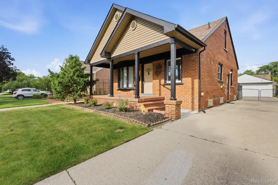 9636 Quandt Avenue, Allen Park, MI 48101 - #2