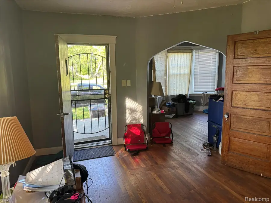 5945 Lucky Place, Detroit, MI 48211 - #2