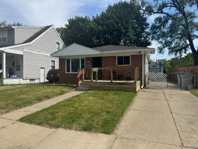 1530 E Evelyn Avenue, Hazel Park, MI 48030 - #2