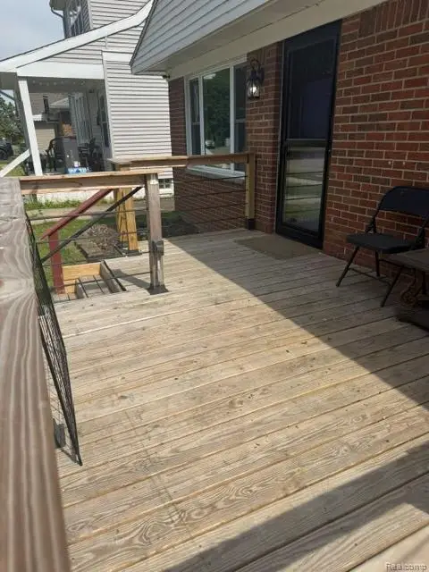 1530 E Evelyn Avenue, Hazel Park, MI 48030 - #3